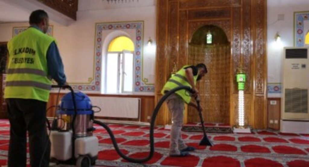 Talep arttı, İlkadım’da cami temizliği günde 3’e çıktı