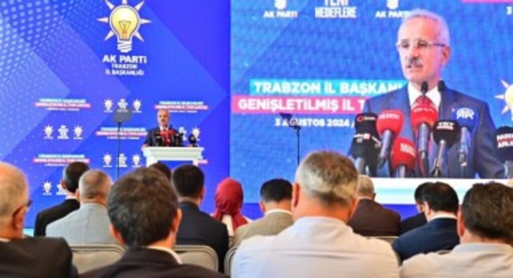 Ulaştırma Ve Altyapı Bakan'ı Uraloğlu Ak Parti Trabzon İl Danışma Meclisinde Konuştu
