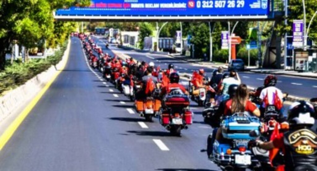 350 Motosiklet Tutkunu Gaziler İçin Turladı 