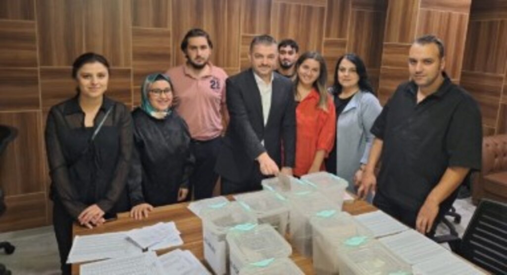 AK Parti İlkadım İlçe Başkanlığı'nda delege seçimi heyecanı