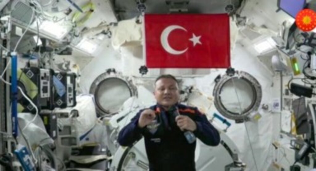 Alper Gezeravcı Uzay Komutanlığı’na atandı