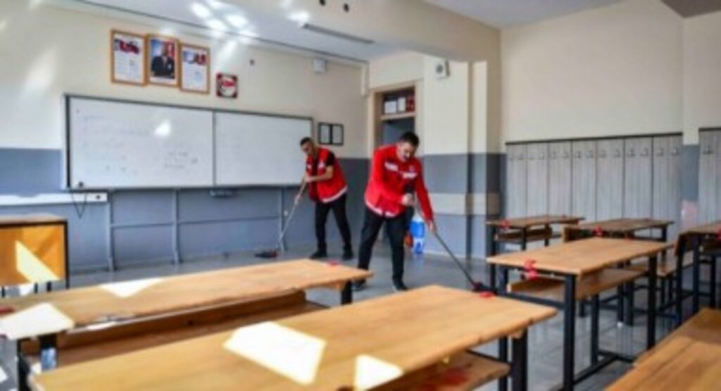 Ankara Büyükşehir Belediyesi 48 okulu daha temizledi