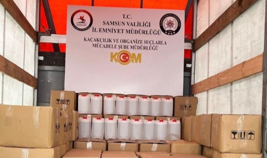 Atakum'da Kaçak Alkol Operasyonu: 2 TON Etil Alkol Ele Geçirildi