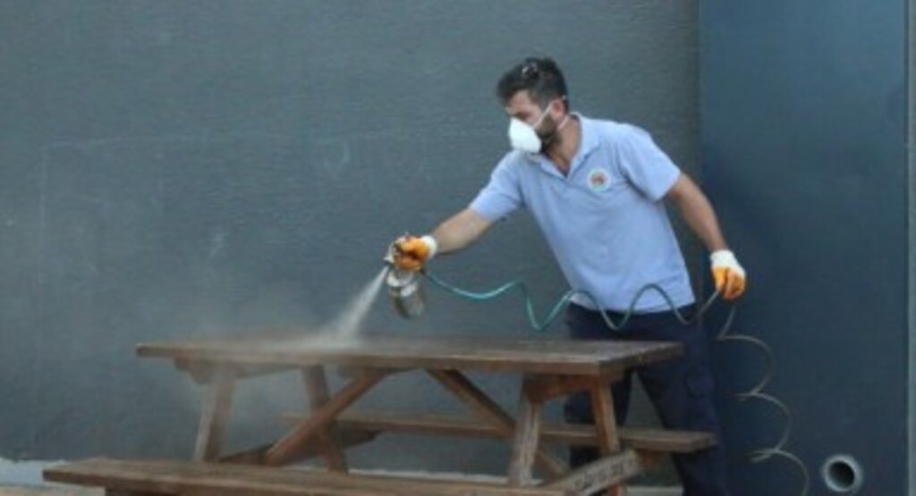 Atakum’da okul bahçeleri daha konforlu hale getiriliyor