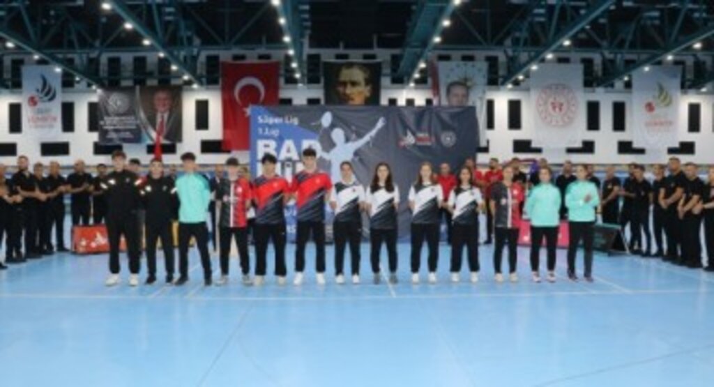 Badminton Süper Lig ve 1.Lig’ müsabakaları başladı 