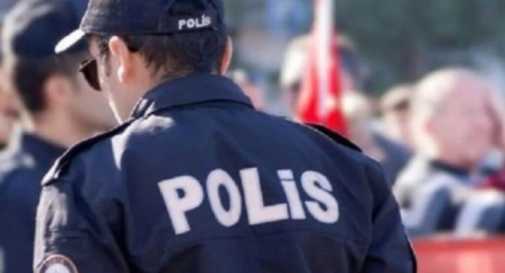 Beykoz’da yol kenarında pimi çekilmemiş 2 El bombası bulundu