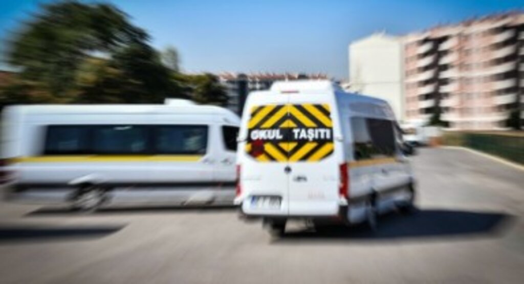 Büyükşehir'den İlkokul Öğrencileri İçin Servis, Ortaokul ve Lise Öğrencileri İçin Abonman Desteği