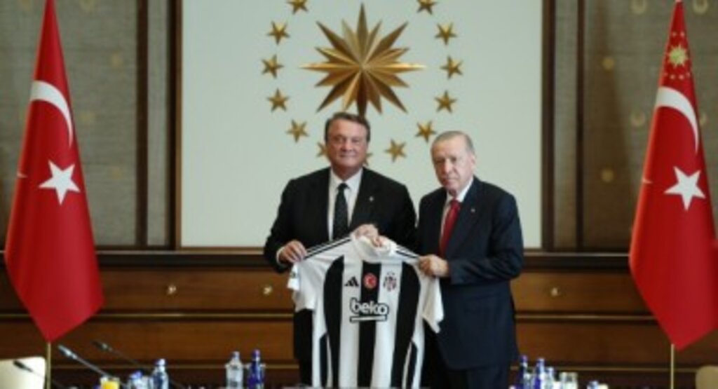 Cumhurbaşkanı Erdoğan, Beşiktaş Jimnastik Kulübü yönetimini Külliye’de ağırladı