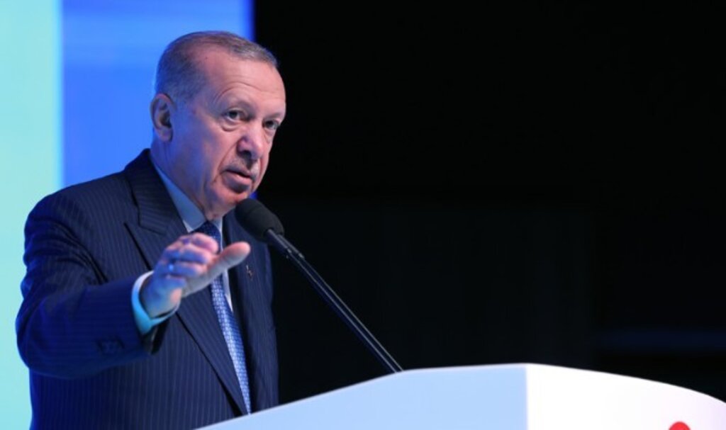 Cumhurbaşkanı Erdoğan’ın çarpıcı sözleri: “Bu kılıçları kime çekiyorsunuz?”