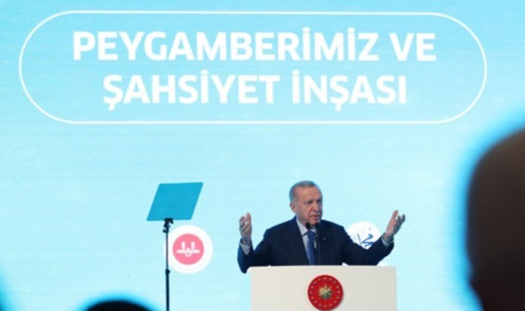 Cumhurbaşkanı Recep Tayyip Erdoğan, “Bu milletin iman kalesini çökertmek için pervasızca saldırıyorlar.”