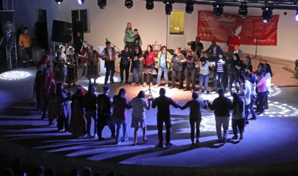 Dünya Barış Günü Çankaya'da Türkülerle Kutlandı