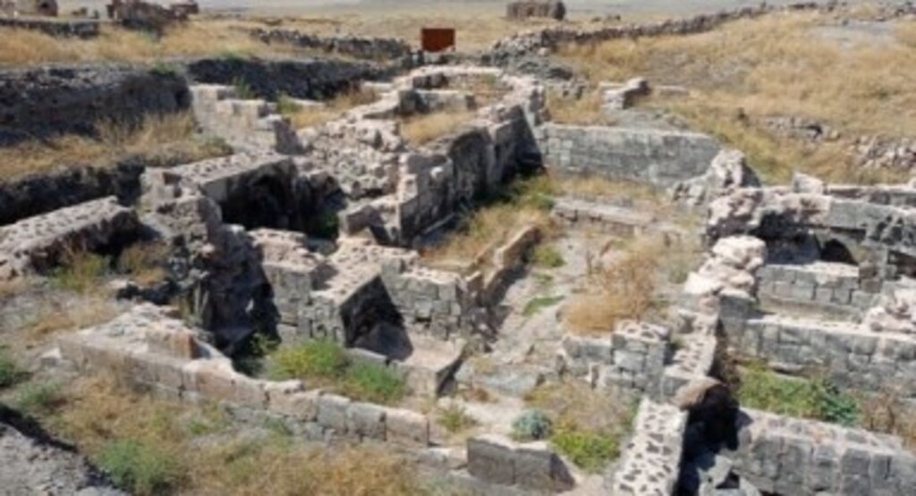 Dünyadaki ilk ‘Suda doğum küveti’ Ani’de bulunuyor