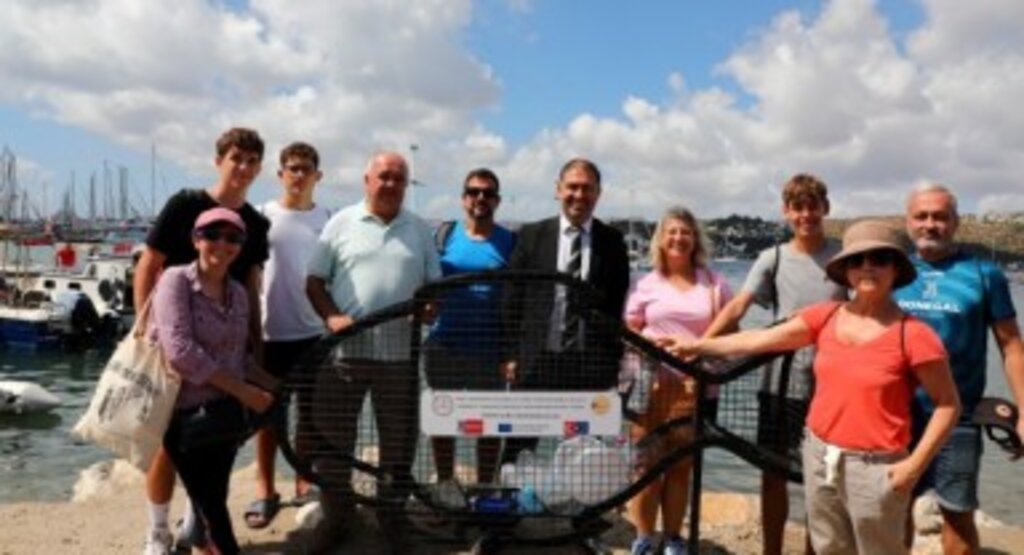 Erasmus Öğrencileri ile Kıyı Temizliği 