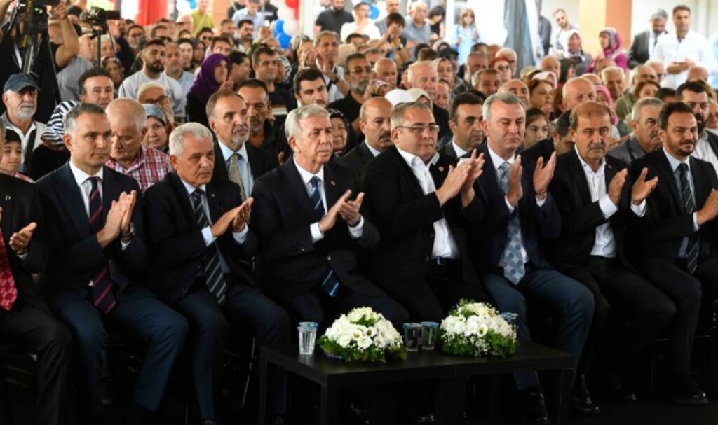 Mamak'ta Büyük Gün; 252 Konut İçin Tapu Dağıtım ve Anahtar Teslim Töreni Düzenlendi