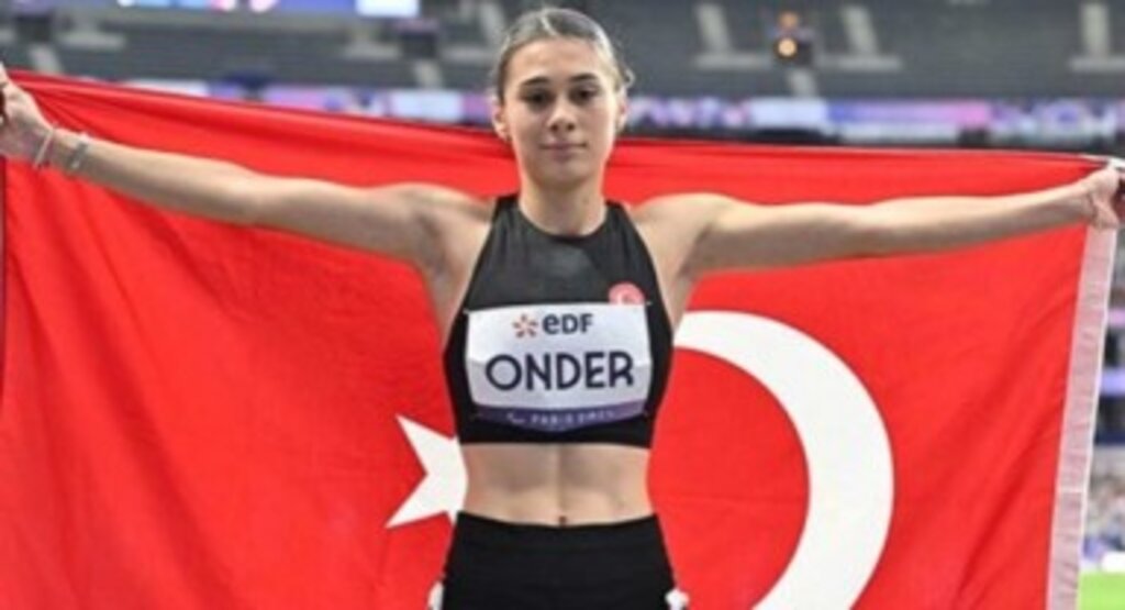 Rekortmen milli para atlet Aysel Önder, gümüş madalya kazandı: Paris’te 12. madalya