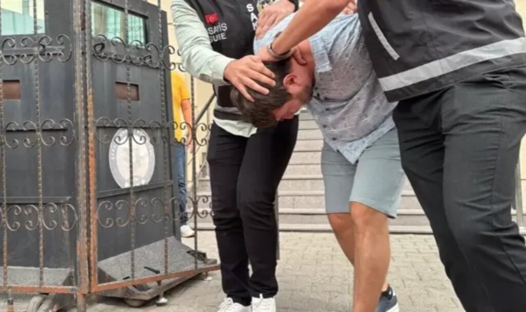 Sakaryaspor Başkanına Tokat Atan Şahıs Tutuklandı