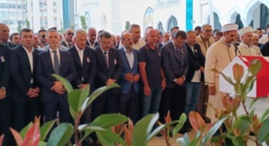 Şamil Ekinci son yolculuğuna uğurlandı