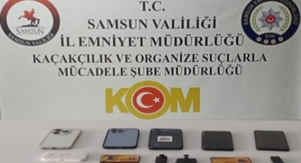 Samsun'da Kopya Düzeneğiyle Sınava Giren 3 Kişi Suçüstü Yakalandı