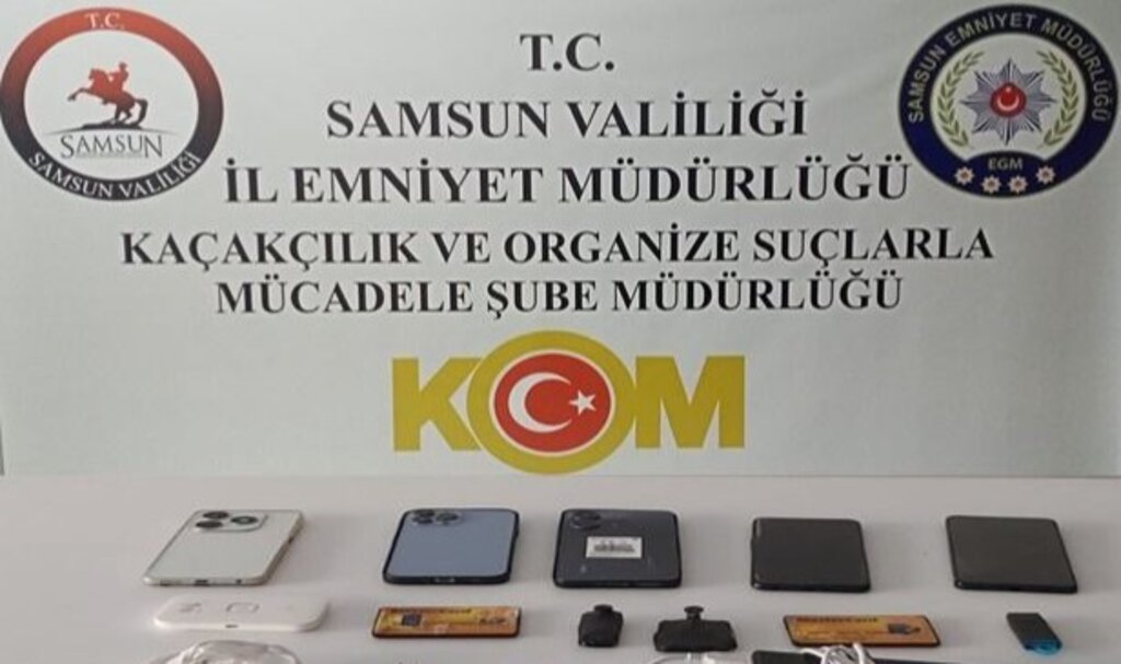 Samsun'da Kopya Düzeneğiyle Sınava Giren 3 Kişi Suçüstü Yakalandı
