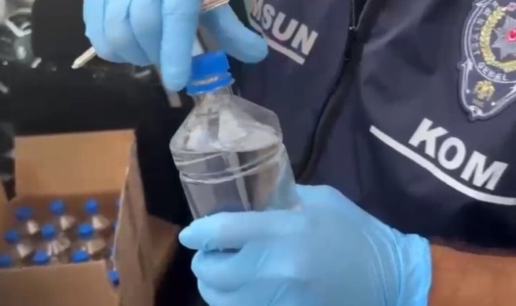 Şüpheli Araçta Kaçak 320 Litre Etil Alkol Ele Geçirildi!