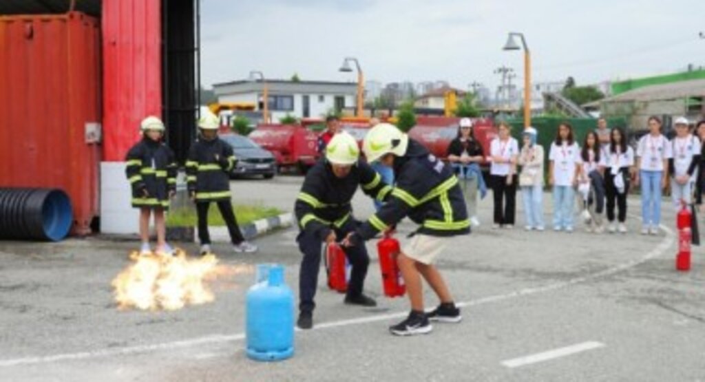 TÜBİTAK Öğrencilerine İtfaiye Eğitimi