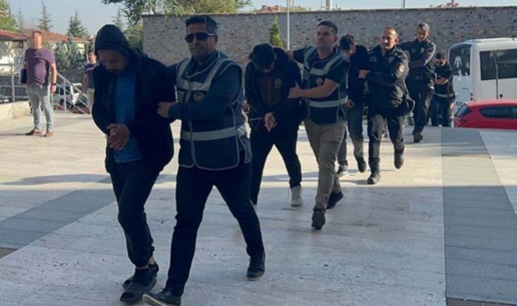 Antalya dahil 19 ilde dolandırıcılık! Çete lideri berberden 1,2 milyarlık vurgun