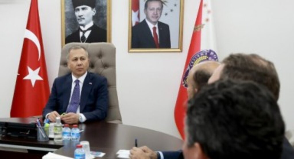 Bakan Yerlikaya’dan Ayşenur ve İkbal için başsağlığı mesajı