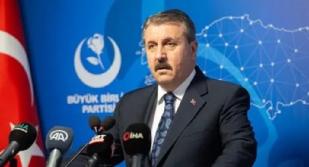 BBP Genel Başkanı Mustafa Destici’den yeni vergi eleştirilerine sert tepki: “Kredi Kartlarını İptal Edin”