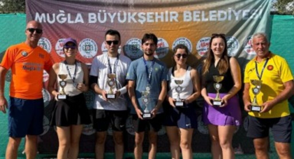 Büyükşehir Belediyesi 6. Geleneksel Cumhuriyet Kupası Karma Tenis Turnuvası Dalaman'da Yapıldı