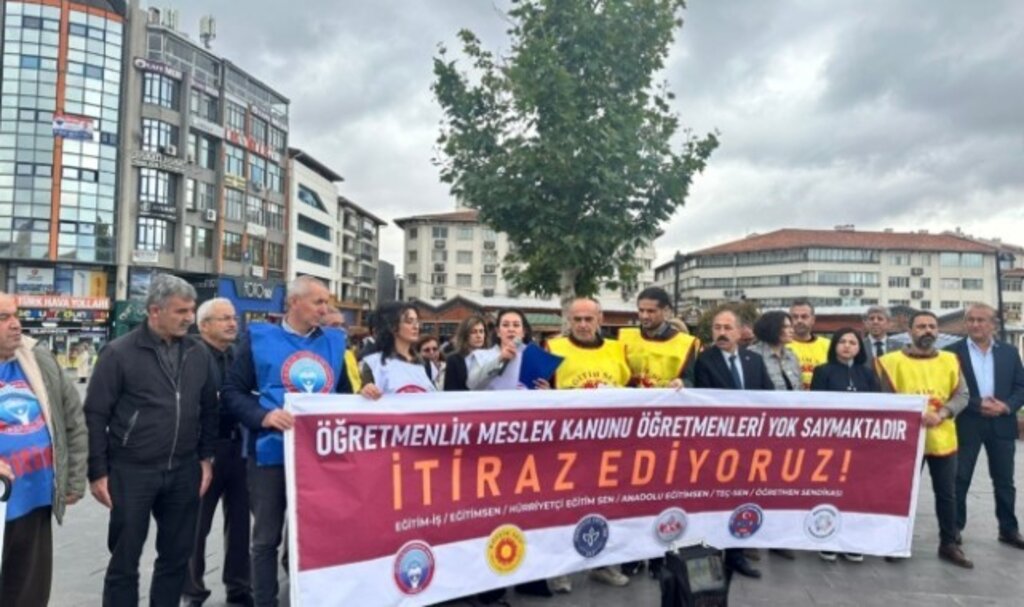 Eğitim sendikalarından Öğretmenlik Meslek Kanunu taslağına tepki!