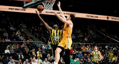Fenerbahçe Beko'dan Maccabi Tel Aviv'e karşı muhteşem geri dönüş