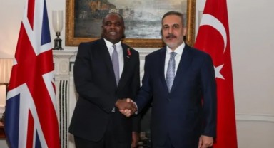 Hakan Fidan İngiltere’de
