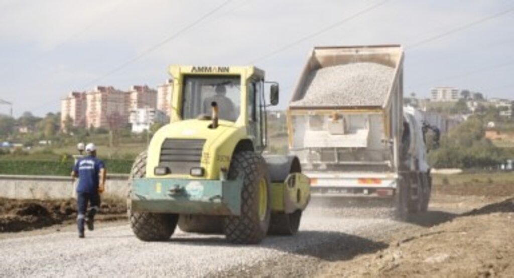İlkadım'da Asfalt Çalışmaları Devam Ediyor