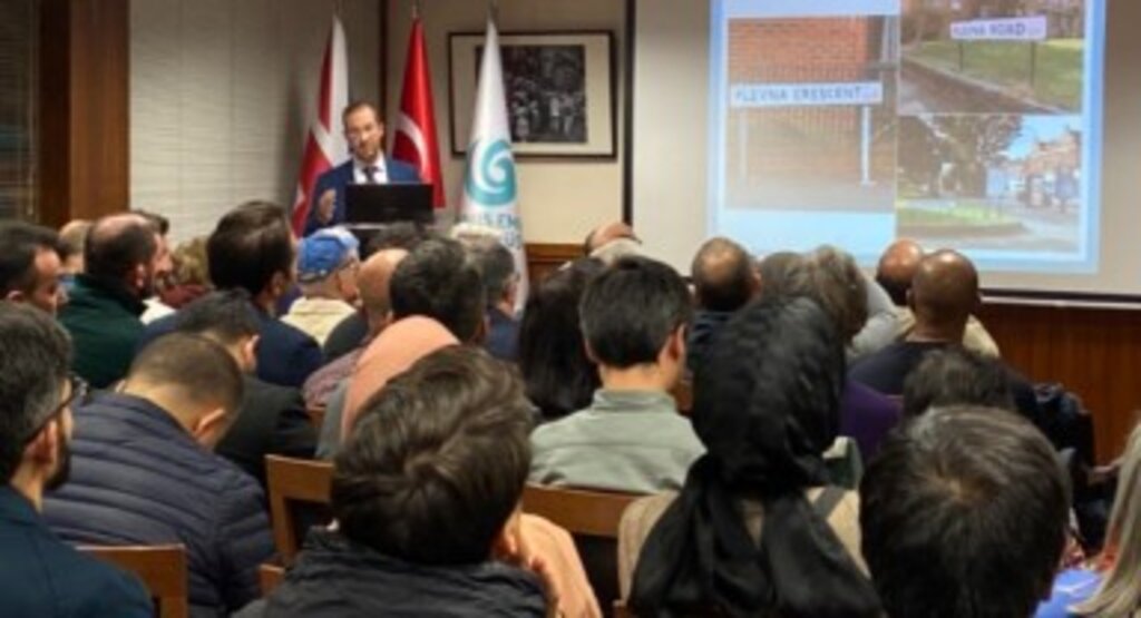 Londra Yunus Emre Enstitüsünde Türk-İngiliz ilişkileri konuşuldu