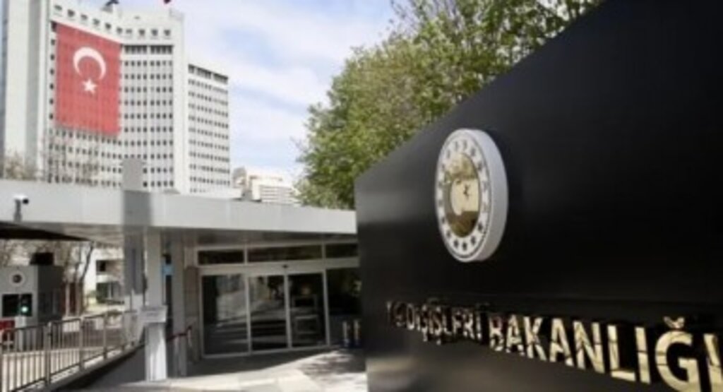 Lübnan’da tahliyeler devam ediyor: Türkler için uçak kalkacak