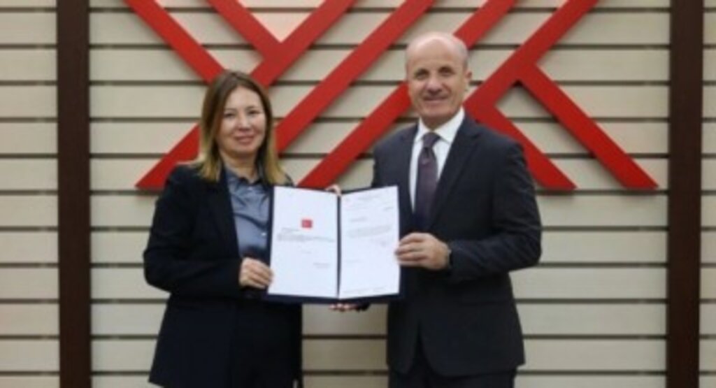Rektörümüz Prof. Dr. Fatma Aydın Mazbatasını Aldı