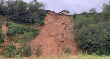 Rize’de heyelan