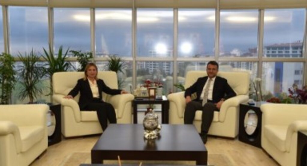 Samsun Büyükşehir Belediye Başkanı Doğan'dan Rektör Fatma Aydın'a Hayırlı Olsun Ziyareti 