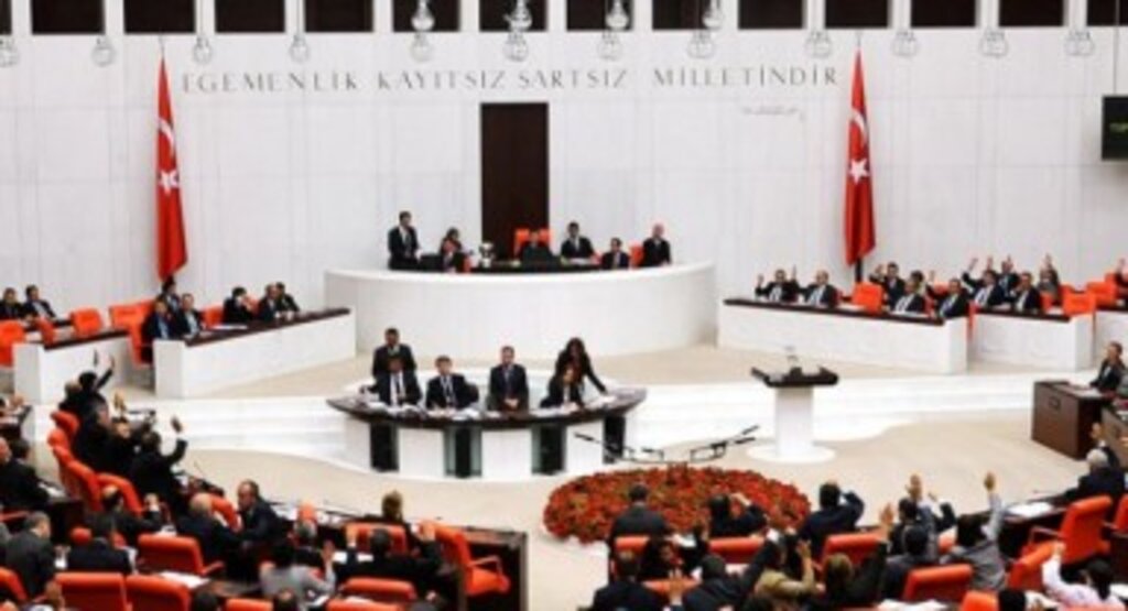 TBMM’de yeni dönem oturma düzeni yeniden belirlendi