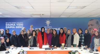 AK Parti Samsun İl Kadın Kollarında Görev Değişimi