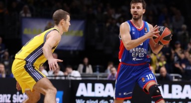Anadolu Efes, EuroLeague’de Alba Berlin’i rahat geçti