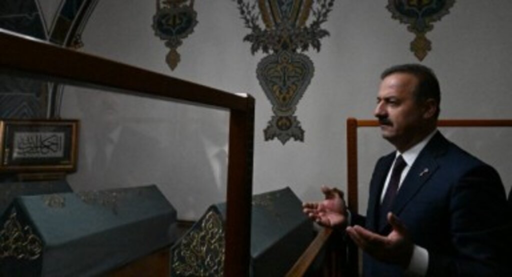A Parti ve Heyeti Anıtkabir'i ziyaret etti