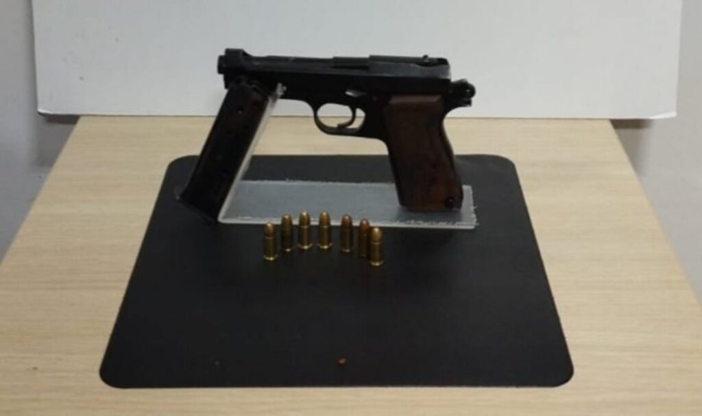 Bafra'da Ruhsatsız Tabanca ve Mühimmat Ele Geçirildi
