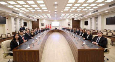 Bakan Işıkhan, “İş Müfettişi Yardımcıları Rozet Takma Töreni” ne katıldı