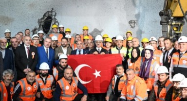 Çamlıhemşin Tüneli'nde Işık Göründü: Bakan Uraloğlu'ndan Açıklamalar
