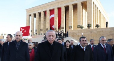 Cumhurbaşkanı Erdoğan Anıtkabir’de Atatürk’ü Andı: 'Güçlü Türkiye için Kararlıyız'