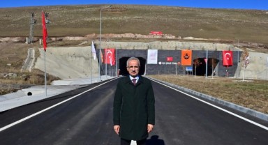Gürcistan Sınırına Ulaşım Kolaylaşıyor: Çıldır-Aktaş Yolu Hizmete Girdi