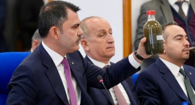 İzmir Körfezi'ndeki Kirlilikle İlgili Bakan Kurum'dan Açıklama