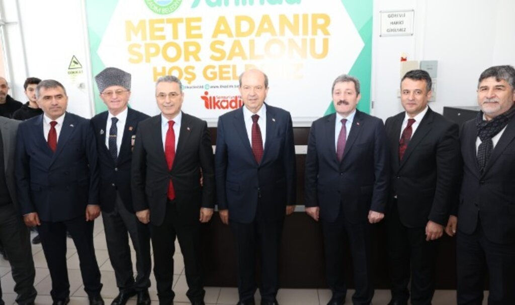 KKTC Cumhurbaşkanı Ersin Tatar’dan, Mete Adanır Spor Salonu’na anlamlı ziyaret
