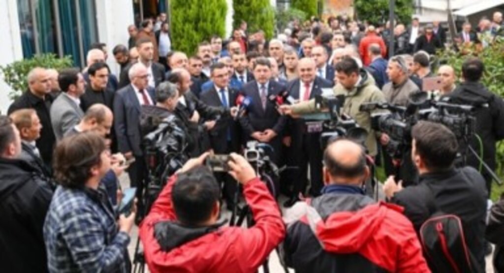 Parayla sıralama belirleyen bir endeksi baz alıp Türk yargısını karalamaya çalışmak hadsizliktir.